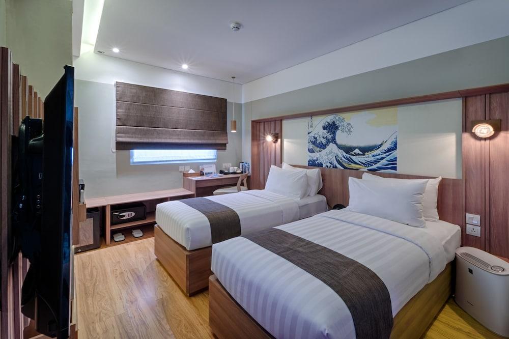 Kuretakeso Kemang Hotel Джакарта Екстериор снимка