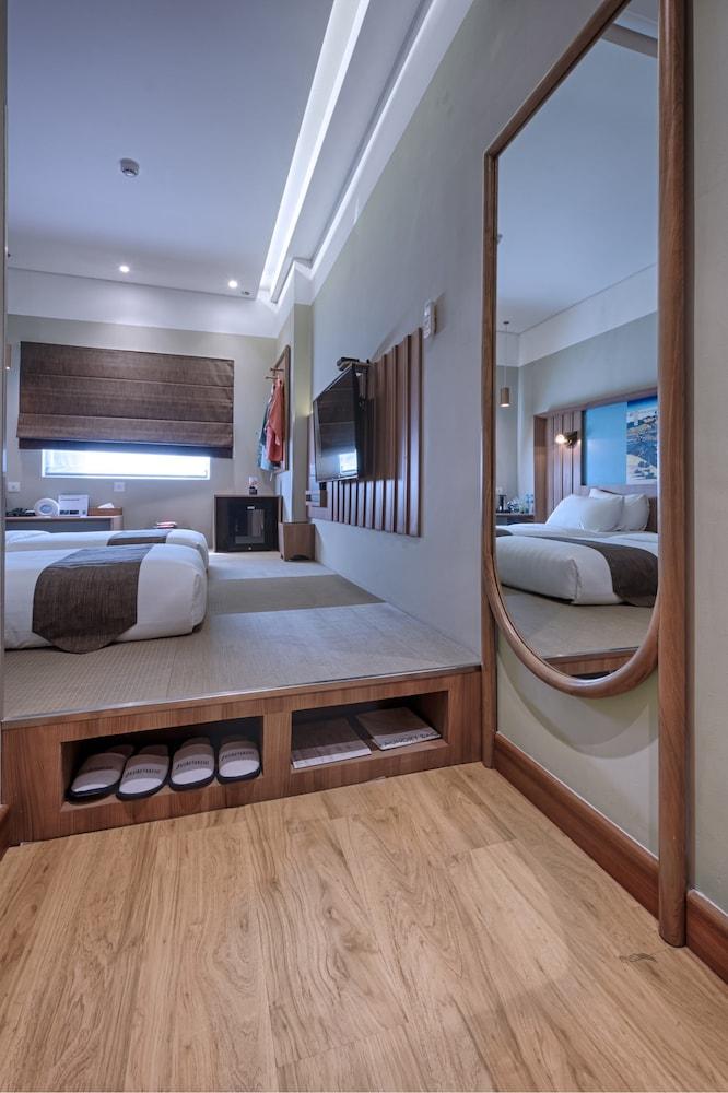 Kuretakeso Kemang Hotel Джакарта Екстериор снимка