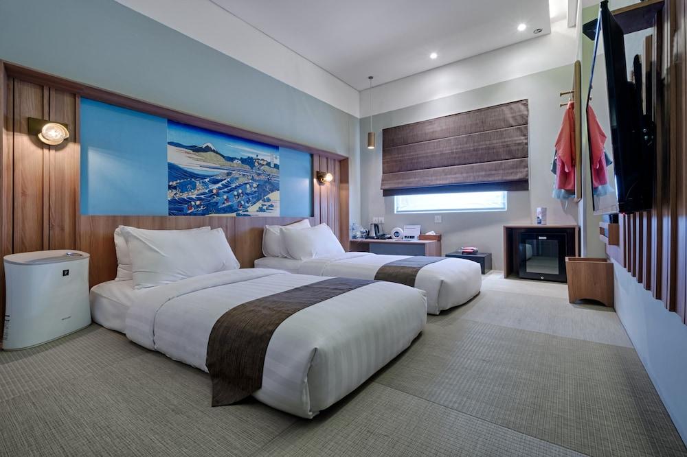 Kuretakeso Kemang Hotel Джакарта Екстериор снимка