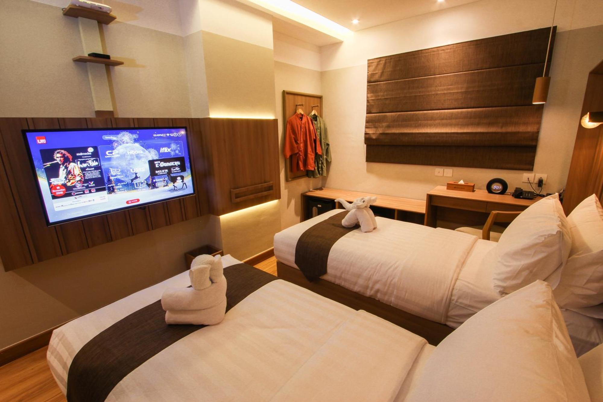 Kuretakeso Kemang Hotel Джакарта Екстериор снимка
