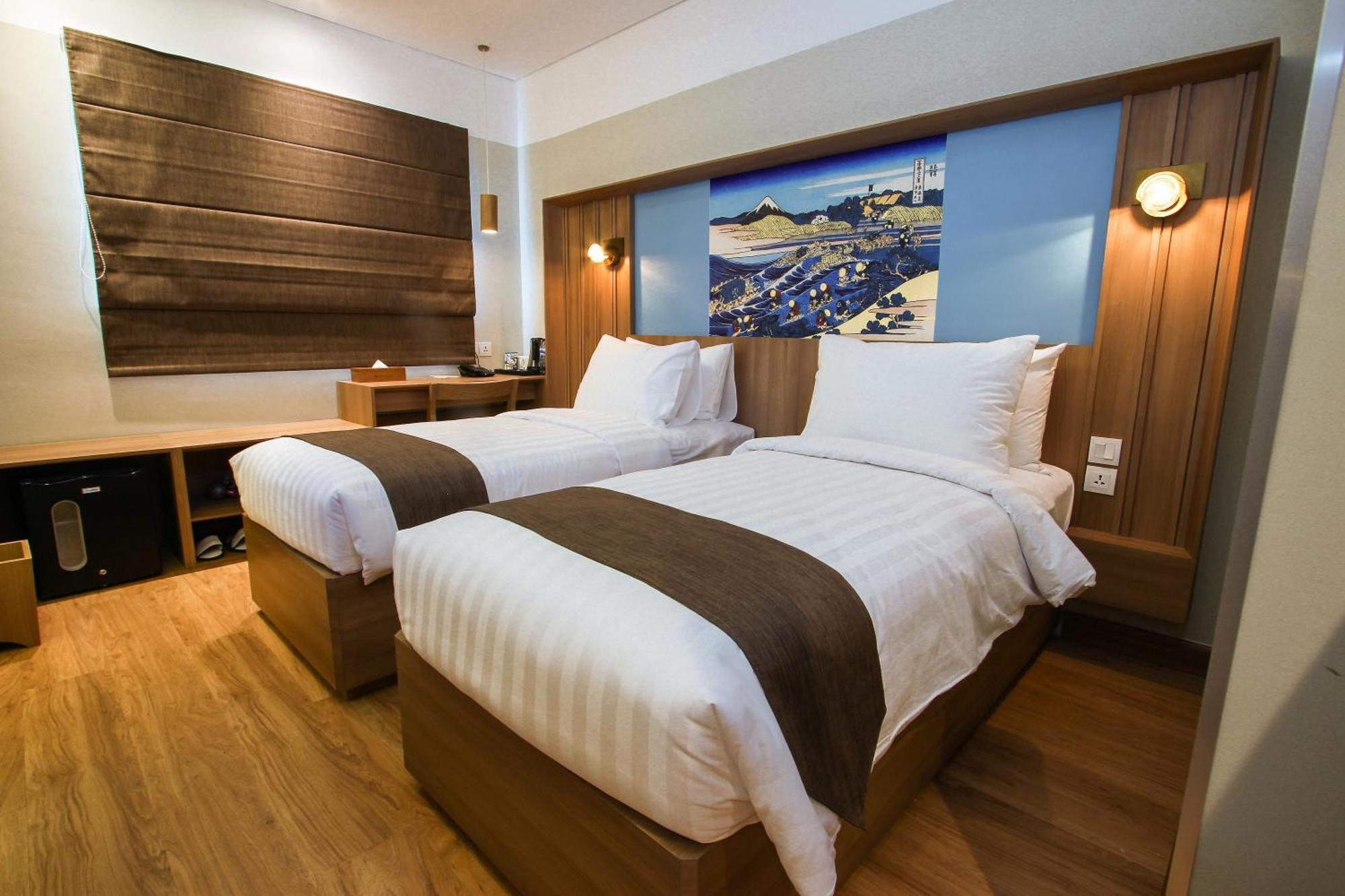 Kuretakeso Kemang Hotel Джакарта Екстериор снимка