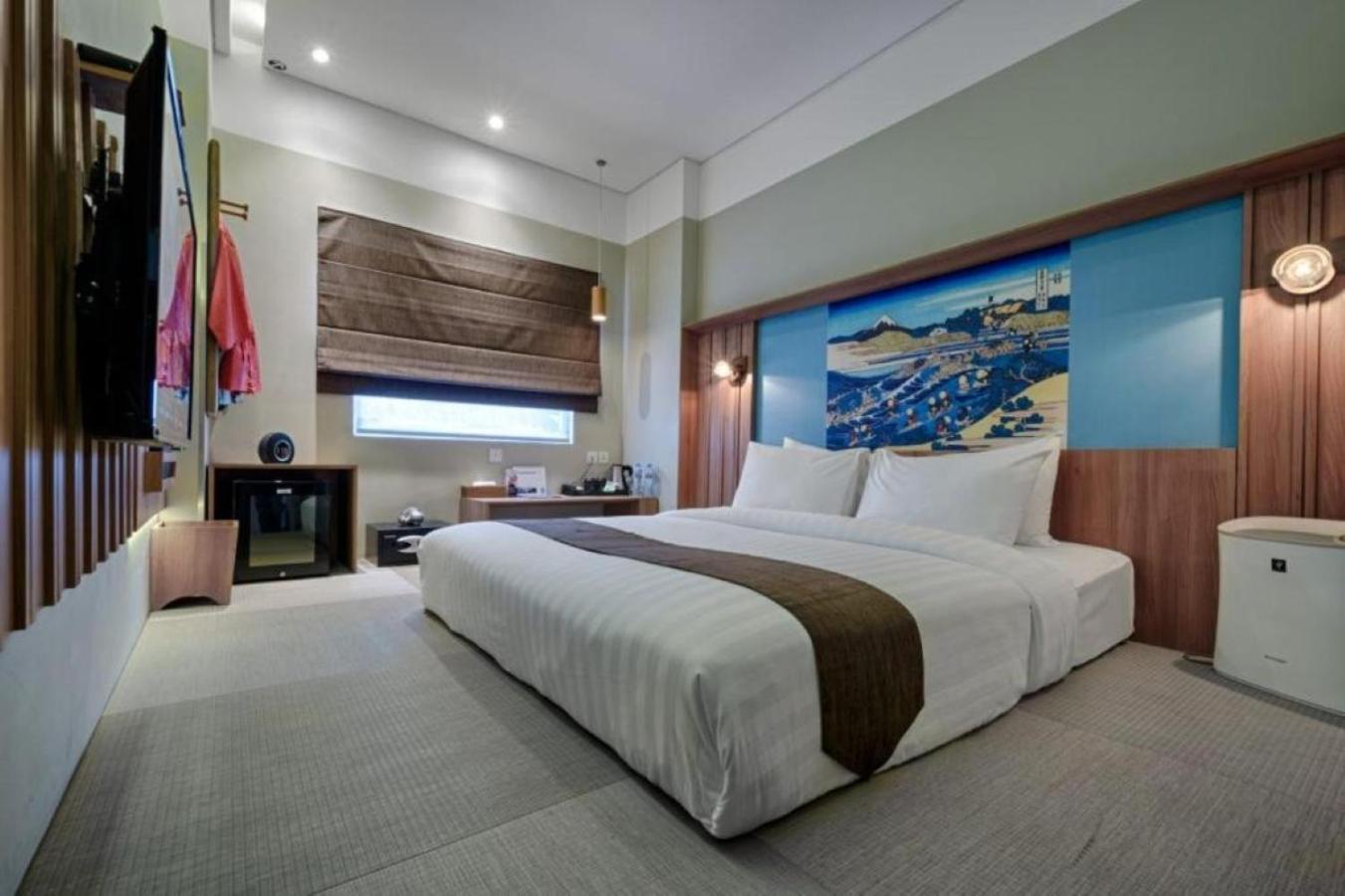Kuretakeso Kemang Hotel Джакарта Екстериор снимка