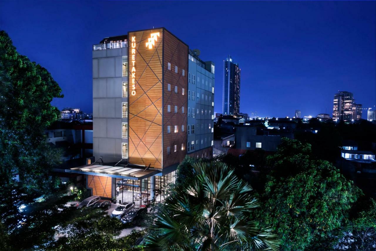 Kuretakeso Kemang Hotel Джакарта Екстериор снимка