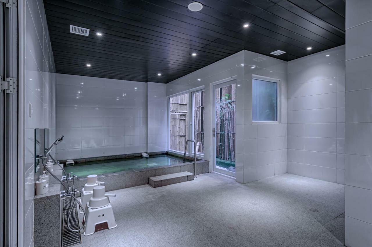 Kuretakeso Kemang Hotel Джакарта Екстериор снимка